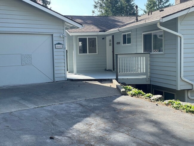 16615 NE 87th St in Redmond, WA - Building Photo - Building Photo