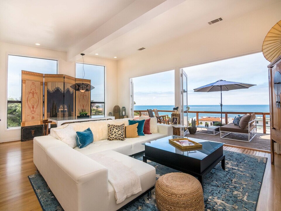 7420 Monte Vista Ave in San Diego, CA - Building Photo