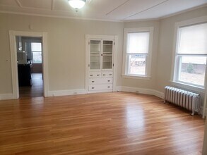 15 Hayward St-Unit -1 in Attleboro, MA - Building Photo - Building Photo