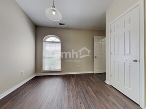 1028 W Muskegon Dr in Greenfield, IN - Building Photo - Building Photo