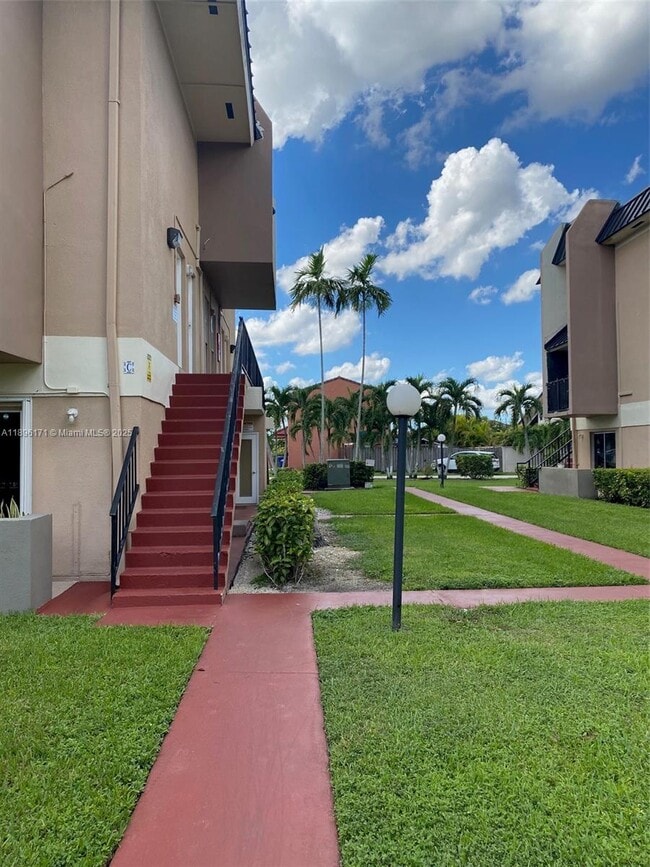 3901 SW 109th Ave in Miami, FL - Building Photo - Building Photo