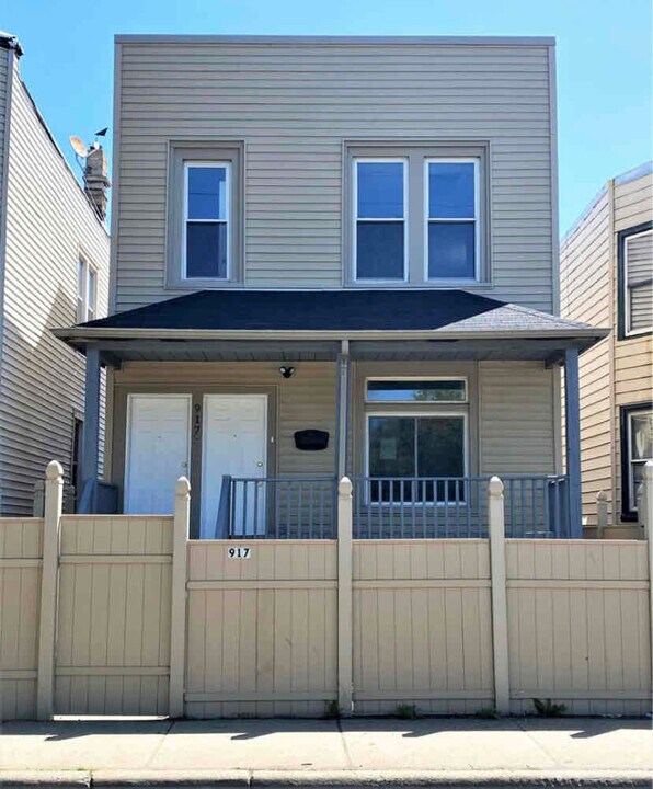 917 N Cicero Ave-Unit -2 in Chicago, IL - Building Photo