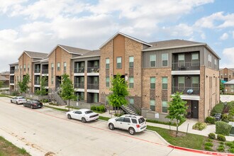 Aubrey Junction Apartments in Aubrey, TX - Building Photo - Building Photo