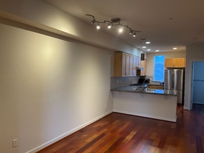 2233 NW Hidden Ln in Issaquah, WA - Building Photo - Building Photo