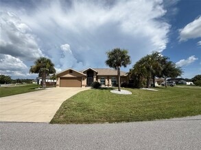 17315 Sabrina Cir in Port Charlotte, FL - Building Photo - Building Photo