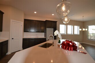 3207 Kindred Wy in Richmond, TX - Foto de edificio - Building Photo