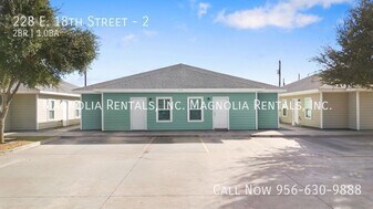 228 E 18th St, Unit 2 in Weslaco, TX - Building Photo