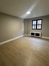 110 Washington St in East Orange, NJ - Foto de edificio - Building Photo