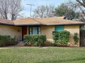 1911 Ferndale Ave in Dallas, TX - Building Photo - Building Photo