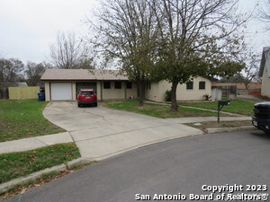 331 Trafalgar Rd in San Antonio, TX - Foto de edificio