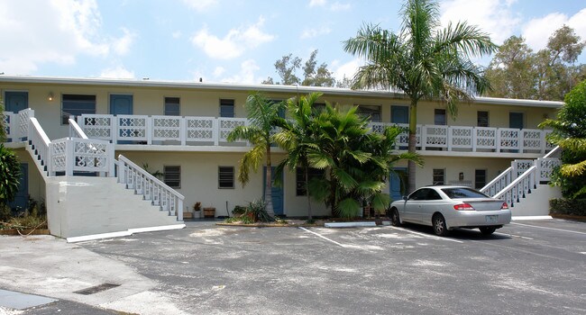 Coral Ridge Isles Apartments in Fort Lauderdale, FL - Foto de edificio - Building Photo