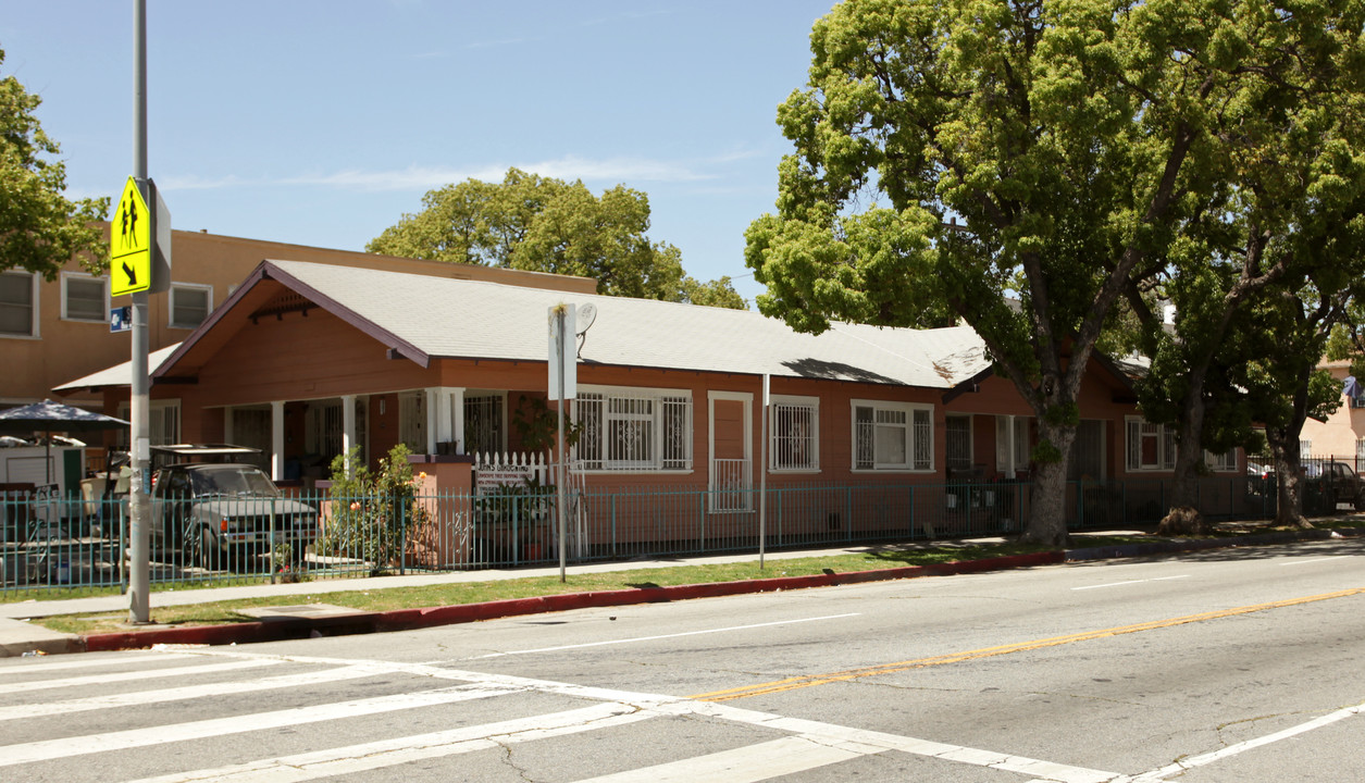 801 W 41st St in Los Angeles, CA - Building Photo