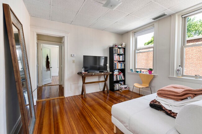 property at 14 Woodbridge St
