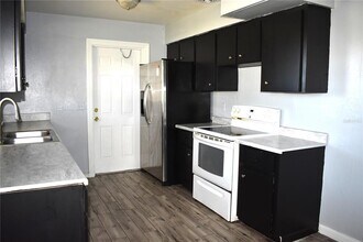 5920 Riviera Dr in Orlando, FL - Building Photo - Building Photo