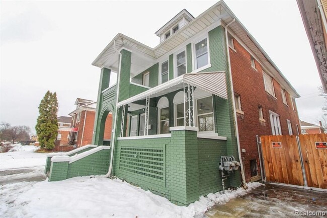 property at 2891 W Grand St