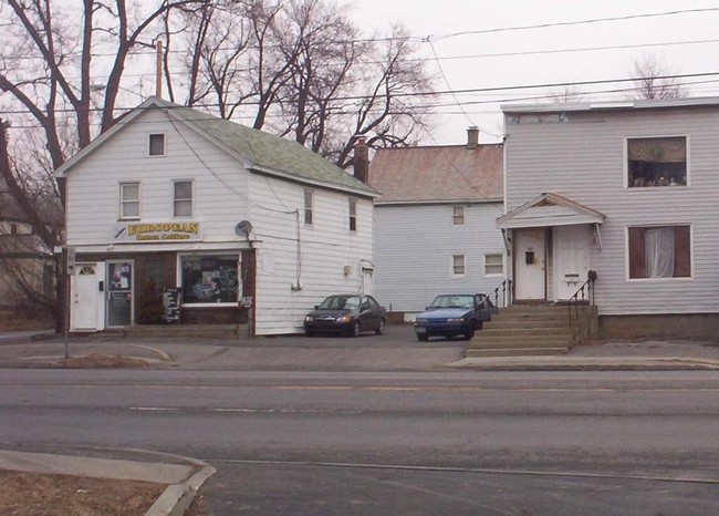 1217-1225 Central Ave in Colonie, NY - Building Photo - Building Photo