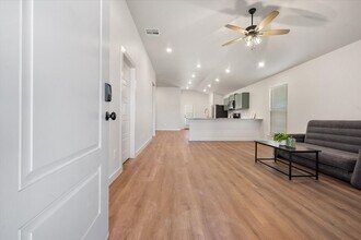 2154 Langford Ave in Lubbock, TX - Building Photo - Building Photo