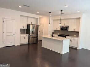 716 Vallin St in Cumming, GA - Building Photo - Building Photo