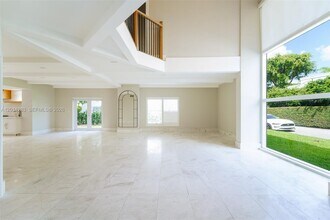 1981 S Oak Haven Cir in Miami, FL - Building Photo - Building Photo