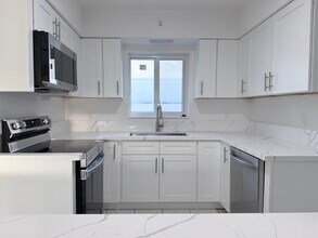 231 NE 16th Ave in Pompano Beach, FL - Building Photo - Building Photo