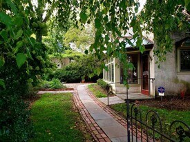 7900 Germantown Ave, Unit 2B in Philadelphia, PA - Building Photo