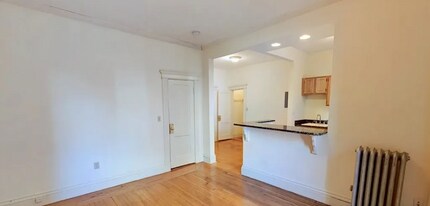 111 Jersey St, Unit #4 in Boston, MA - Foto de edificio - Building Photo