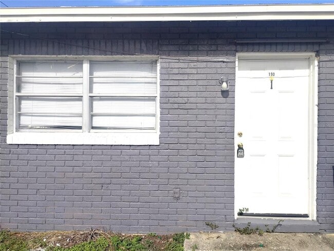 190 S Nekoma Ave in Lake Alfred, FL - Foto de edificio - Building Photo