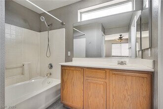 3824 Badger Brook St in Las Vegas, NV - Building Photo - Building Photo