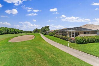 8533 SE Palm Hammock Ln in Hobe Sound, FL - Building Photo - Building Photo