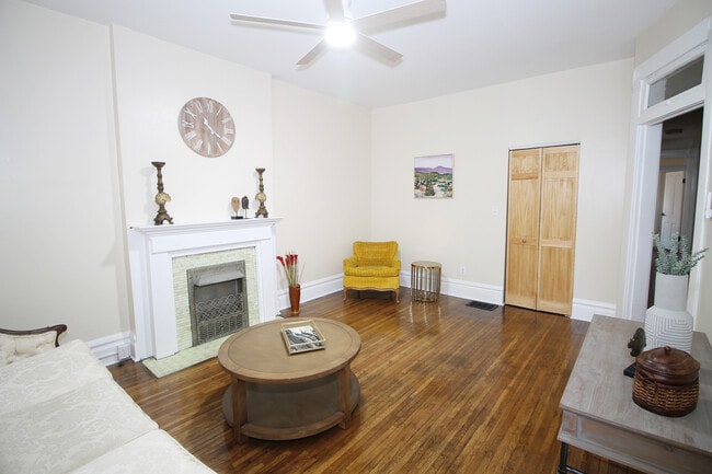 1372 Neil Ave, Unit 1 in Columbus, OH - Building Photo - Building Photo