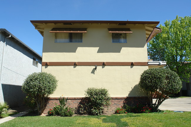 816 Opal Dr in San Jose, CA - Foto de edificio - Building Photo