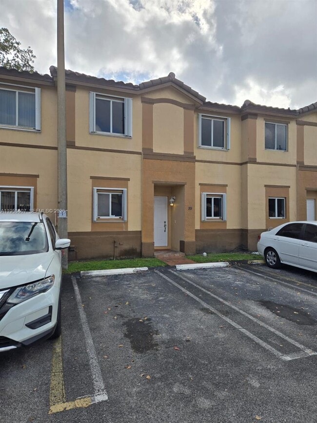 8394 SW 152nd Ave Cir in Miami, FL - Building Photo - Building Photo