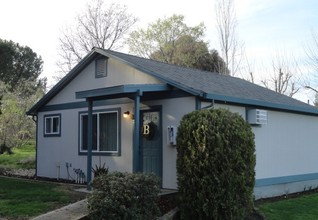 Fairview Apartments in Roseville, CA - Building Photo - Building Photo