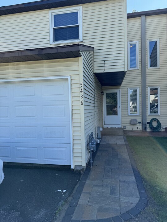 5436 Borgase Ln in Clay, NY - Building Photo