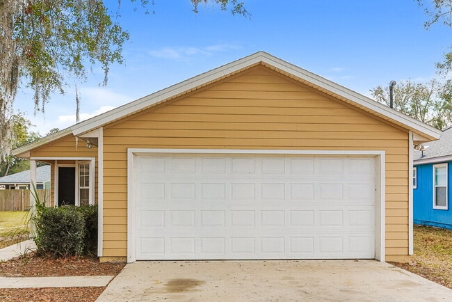 property at 1321 Spruce St