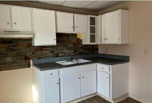 98 Lime St in Rochester, NY - Building Photo