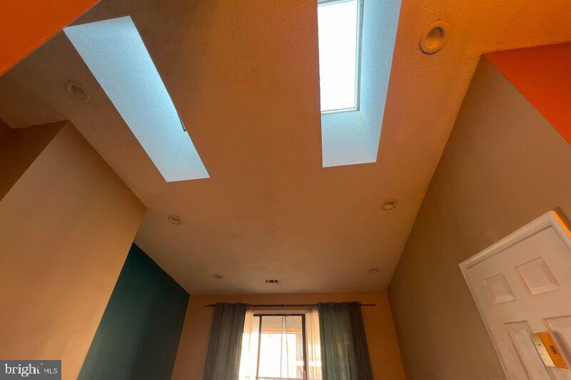 21 Scherer Ct in Trenton, NJ - Building Photo