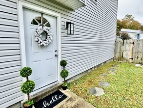 5948 Buckminister Ln in Virginia Beach, VA - Building Photo - Building Photo