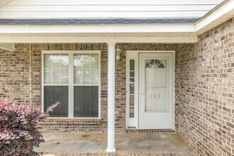 205 Wembley Dr in Warner Robins, GA - Building Photo - Building Photo