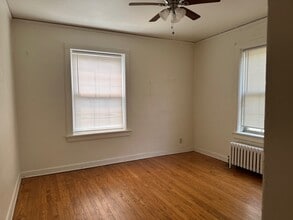 4305 N Marlborough Dr in Shorewood, WI - Building Photo - Building Photo