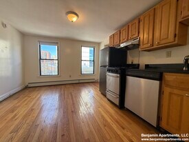 232 Cambridge St in Boston, MA - Building Photo