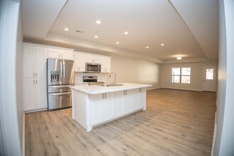 834 El Dorado Dr in Jefferson City, MO - Building Photo - Building Photo