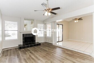 4913 N Mondell Rd in Las Vegas, NV - Building Photo - Building Photo