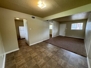 302 Wolf St in Killeen, TX - Foto de edificio - Building Photo