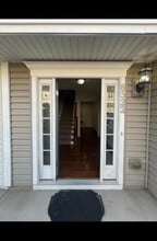 8322 Heritage Crossing Ct in Manassas, VA - Foto de edificio - Building Photo
