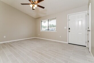 2912 Crane Ave in North Port, FL - Building Photo - Building Photo