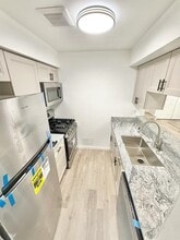 8841 Sunrise Dr in Sterling Heights, MI - Building Photo - Building Photo