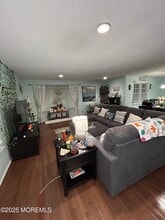 182 Tulip Ln in Freehold, NJ - Building Photo - Building Photo