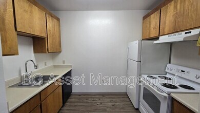 130 Marina Way in Richmond, CA - Building Photo - Building Photo