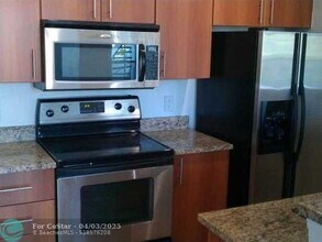1275 Crystal Way in Delray Beach, FL - Building Photo - Building Photo